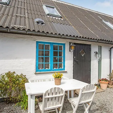 Appartement Gorgeous In With Wifi Gudhjem